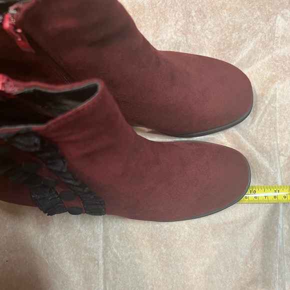 NWOT - Faux Suede Lace Ankle Boots (US 7) - Picture 7 of 10